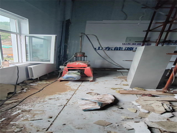 南岗地基基础下沉墙体裂缝加固注浆顶升施工